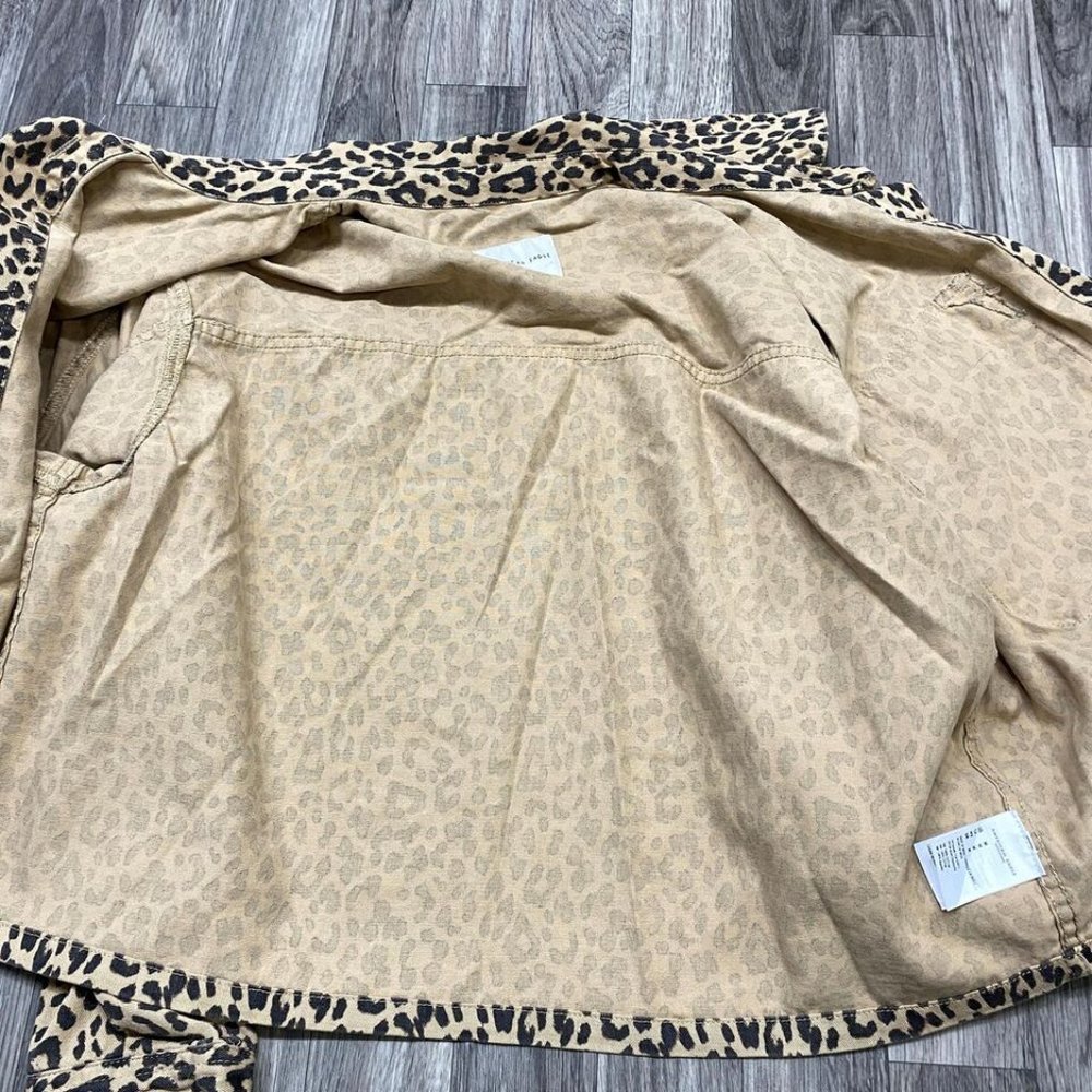 American Eagle Button Up Front Tan Leopard Print … - image 7